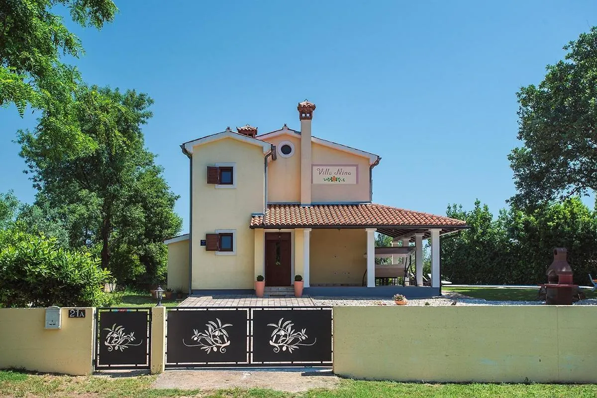 Villa Nina Medulin 0*,  Croatia