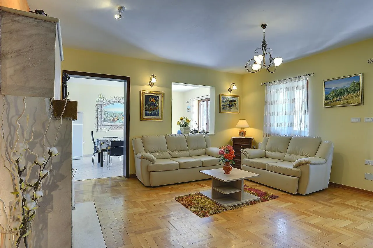 Villa Nina Medulin 0*,